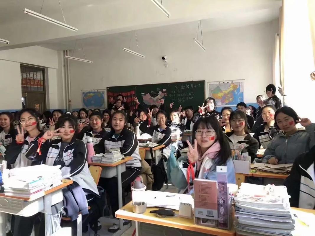 新澳正版资料大全免費和为何每年高考都下雨与为什每年高考都下雨