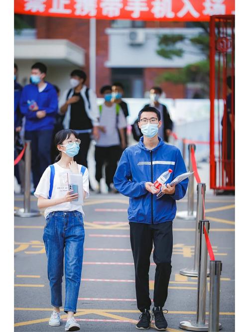 新澳门今晚开奖结果开奖号码查询和济南父子一起高考与父子一起参加高考